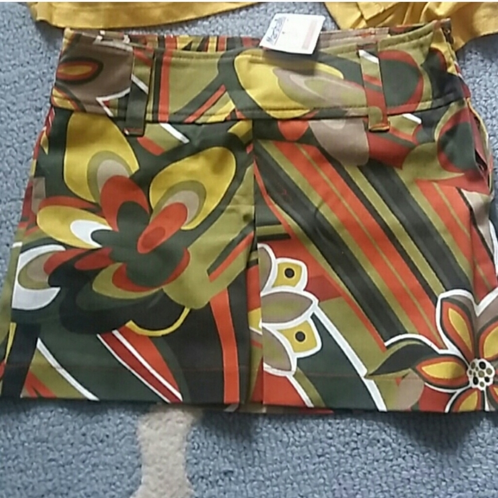 🗽 Zara trf 70s style mini skirt
